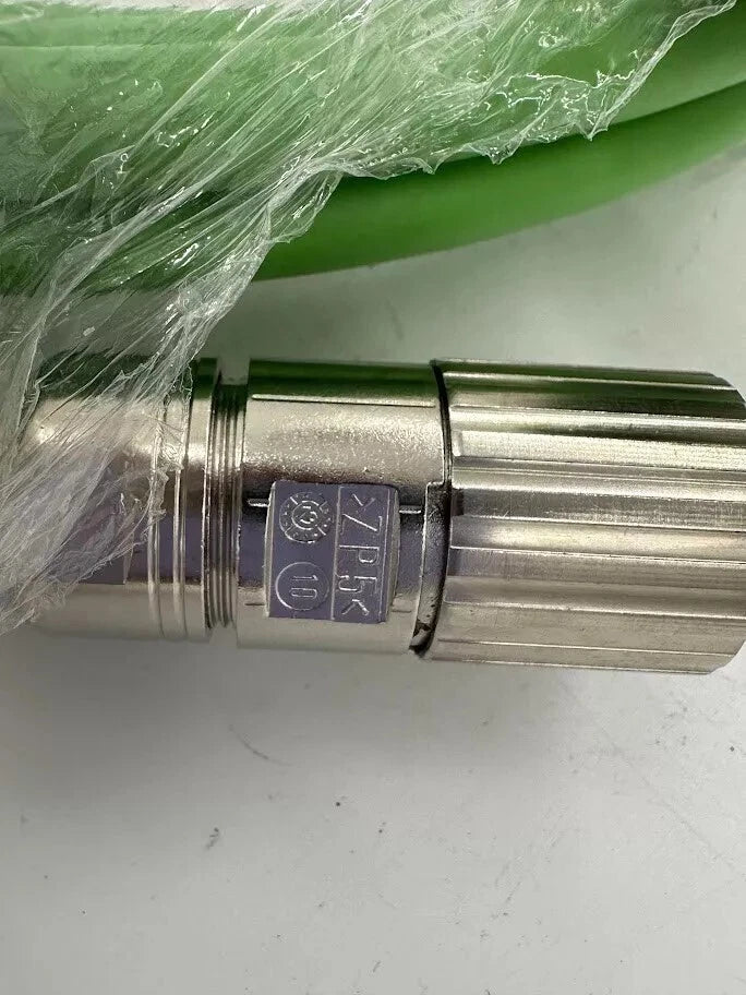 CONTROL TECHNIQUES Nidec 075U3D200CACAA075140 0,94 kW Servomotor + Kabel