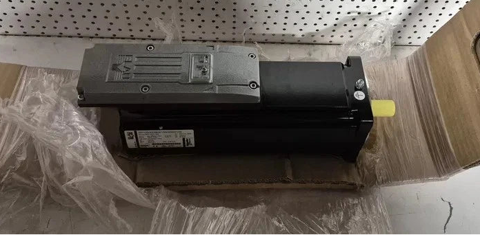 Servomotor ELau ISH100/30058/0/1/00/00/00/01/00 – ID 66013387-006 – 680 VCC, 28,3 Nm, 3000 RPM – Schneider Electric