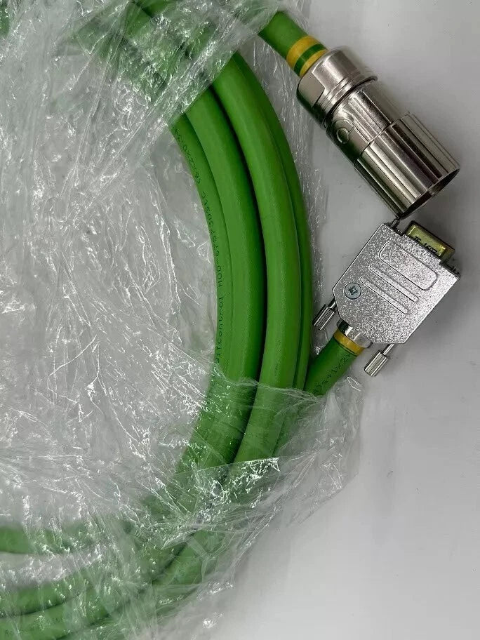 CONTROL TECHNIQUES Nidec 075U3D200CACAA075140 0,94 kW Servomotor + Kabel