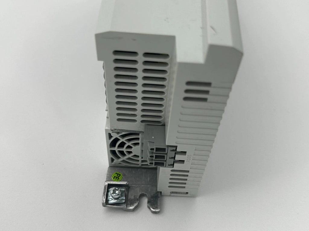 Lenze i510 Frequenzumrichter I51AE215B1001000S – 1,5 kW, 230–240 V, Hochleistungsausführung