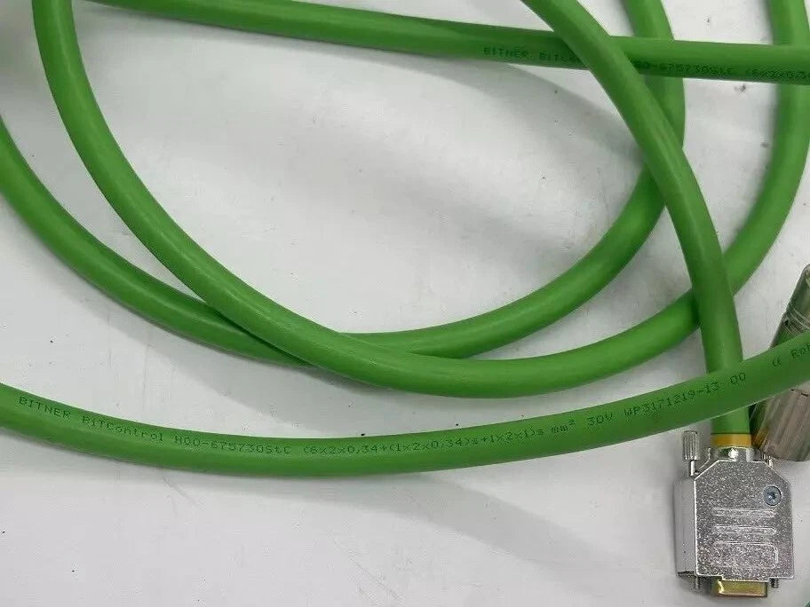 CONTROL TECHNIQUES Nidec 075U3D200CACAA075140 0,94 kW Servomotor + Kabel