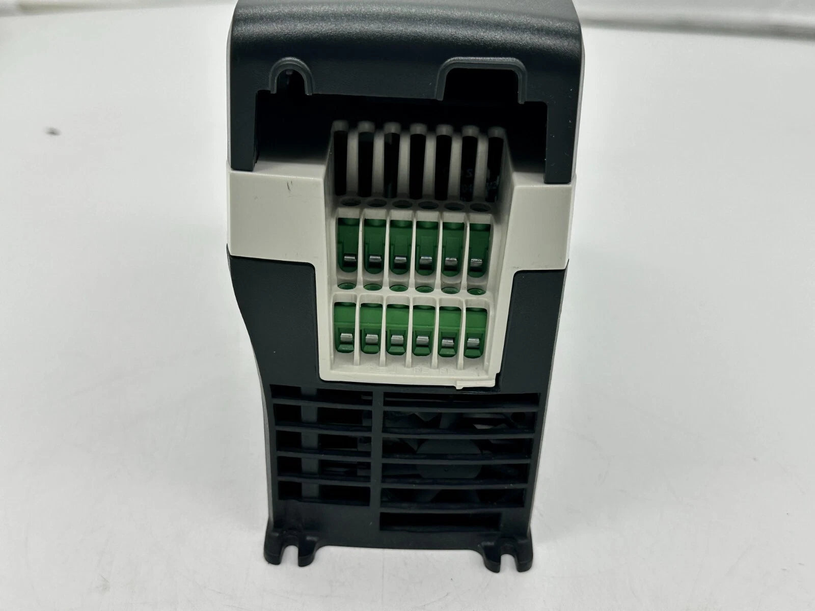 Commander SK Variable Frequency Drive (VFD) SKC3400400, 4.0kW, 3-Phase 380–480VAC Inverter