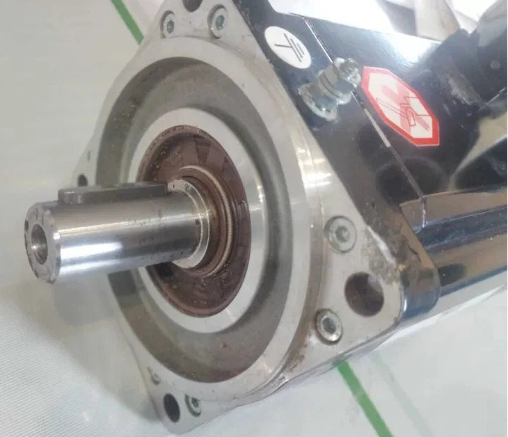 Schneider Electric BSH1001P31A2A AC Servo Motor 1.41kW 3.3Nm 65033102-C29