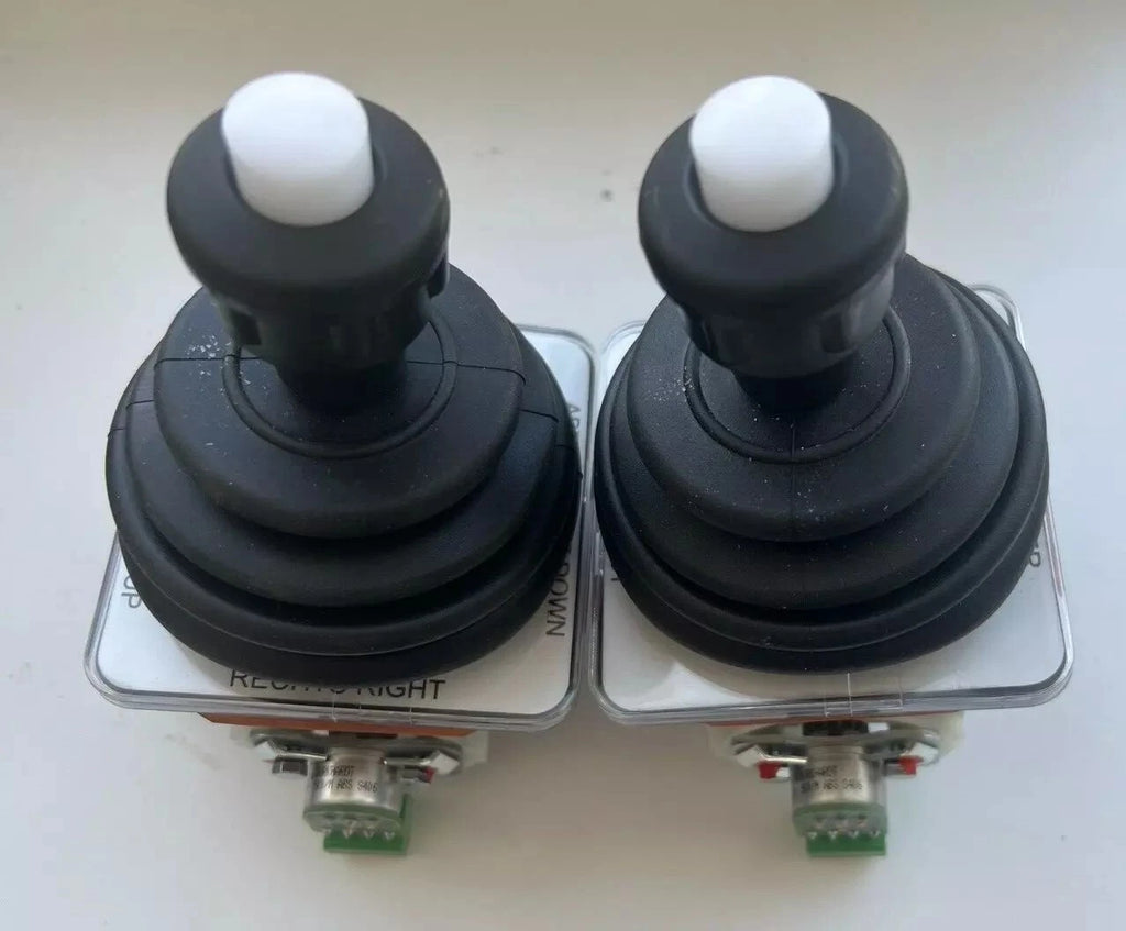NMF Deckkran-Joystick-Steuerungsset (rechts & links) – Schiffskranbedienungssteuerung