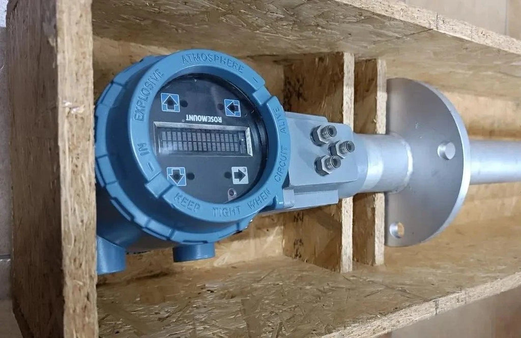 Rosemount Oxymitter 4000 Oxygen Analyzer HART 4-20mA 90-250VAC  OXT4A 32001111