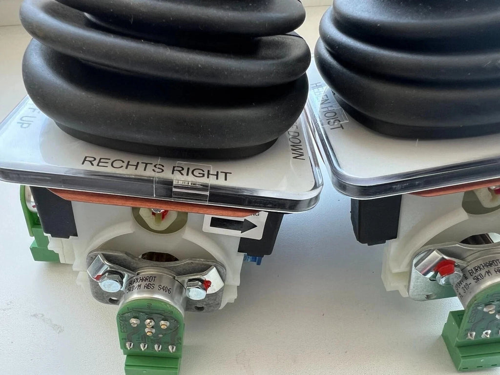 NMF Deckkran-Joystick-Steuerungsset (rechts & links) – Schiffskranbedienungssteuerung