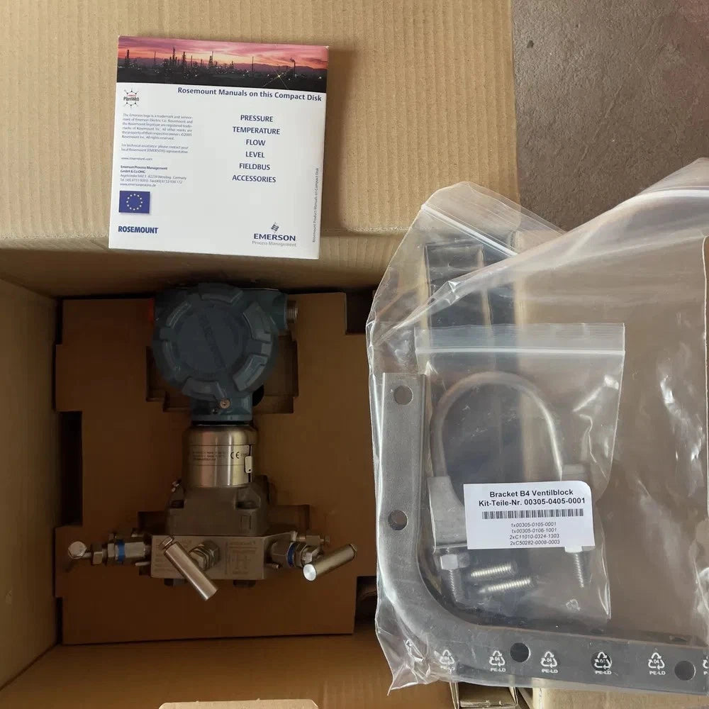 Rosemount 3051S1CD1A2E12A2AB4E1Q4 Intelligenter Drucktransmitter 2000 PSI / 138 bar + Gehäuse 300S2AAE1 + C305121124-0000, Ex d IIC, HART / FOUNDATION Feldbus