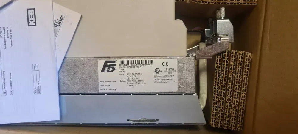 Inversor de frecuencia KEB 09F5C3B-YQ1A – COMBIVERT F5 VFD – 400 V CA