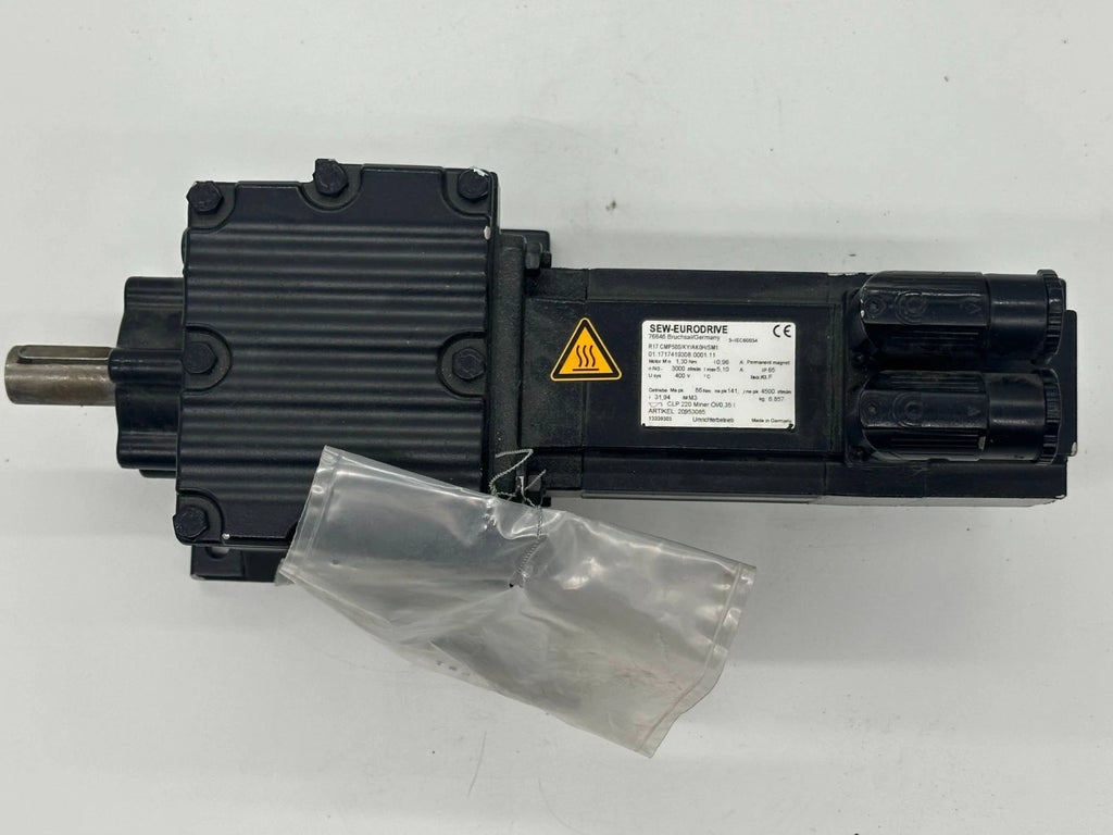 SEW‑EURODRIVE R17 CMP50S/KY/AK0H/SM1 Servo Gearmotor i=31.94 IP65 400V