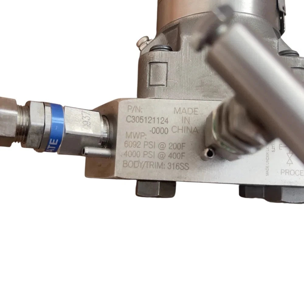 Rosemount 3051S1CD1A2E12A2AB4E1Q4 Intelligenter Drucktransmitter 2000 PSI / 138 bar + Gehäuse 300S2AAE1 + C305121124-0000, Ex d IIC, HART / FOUNDATION Feldbus
