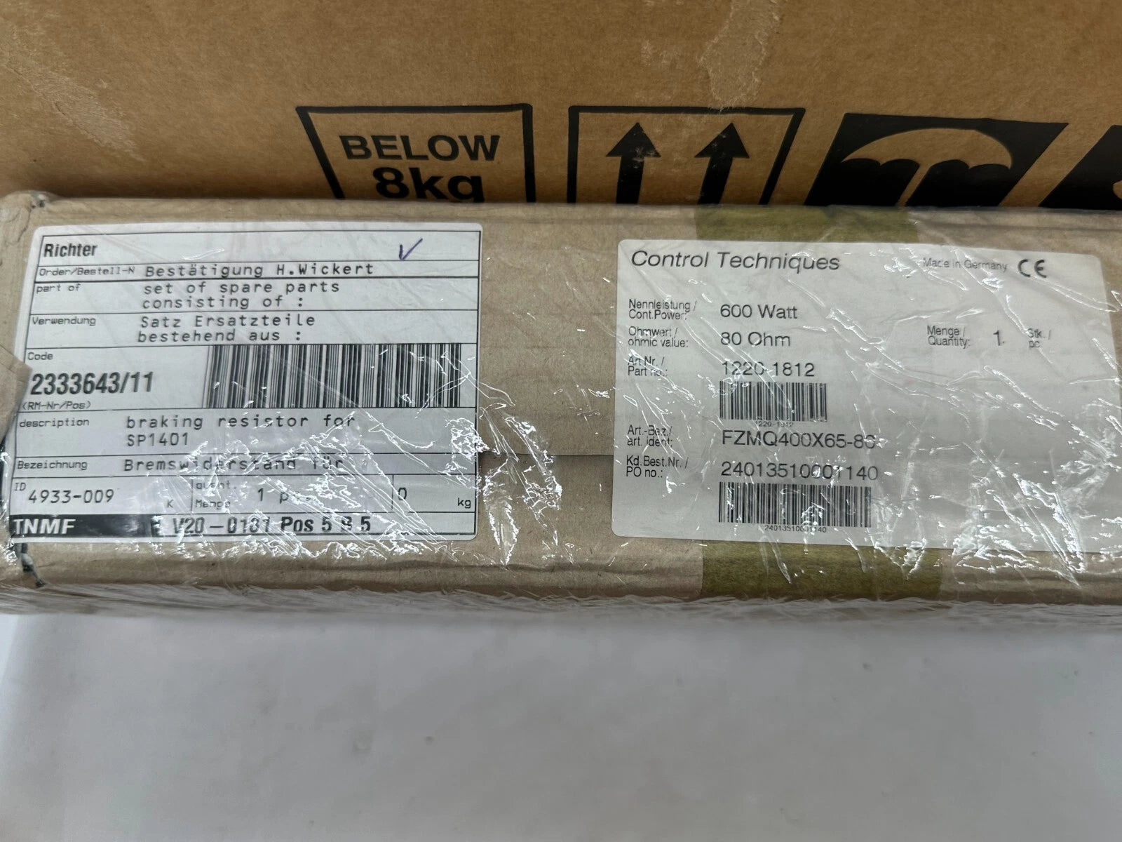 Inversor Control Techniques Unidrive SP1401 de 0,75/1,1 kW + filtro de línea EMI SP1401–SP1403 + resistencia de frenado de 600 W y 80 Ω