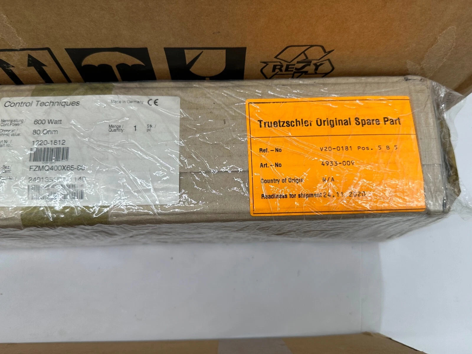 Inversor Control Techniques Unidrive SP1401 de 0,75/1,1 kW + filtro de línea EMI SP1401–SP1403 + resistencia de frenado de 600 W y 80 Ω