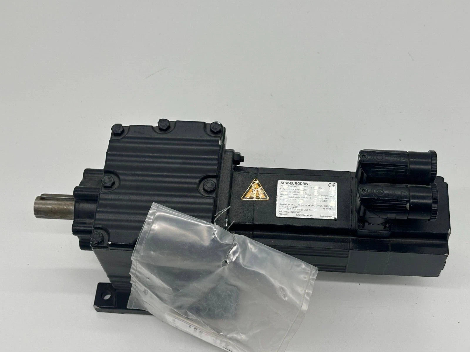 SEW-EURODRIVE R17 CMP50S/KY/AK0H/SM1 Servogetriebemotor i=31,94 IP65 400V