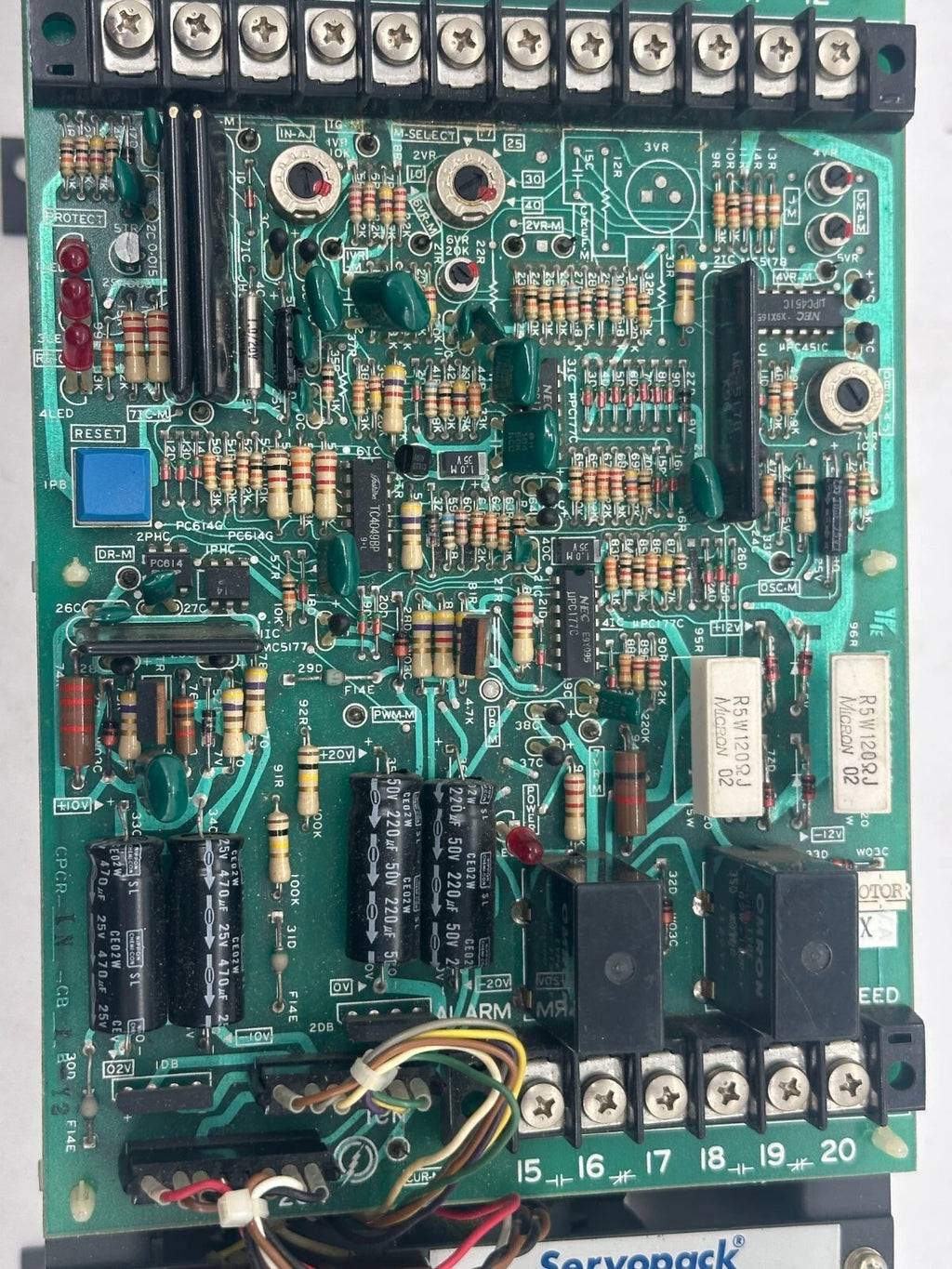 YASKAWA CPCR-IN 01BY2 SERVOPACK