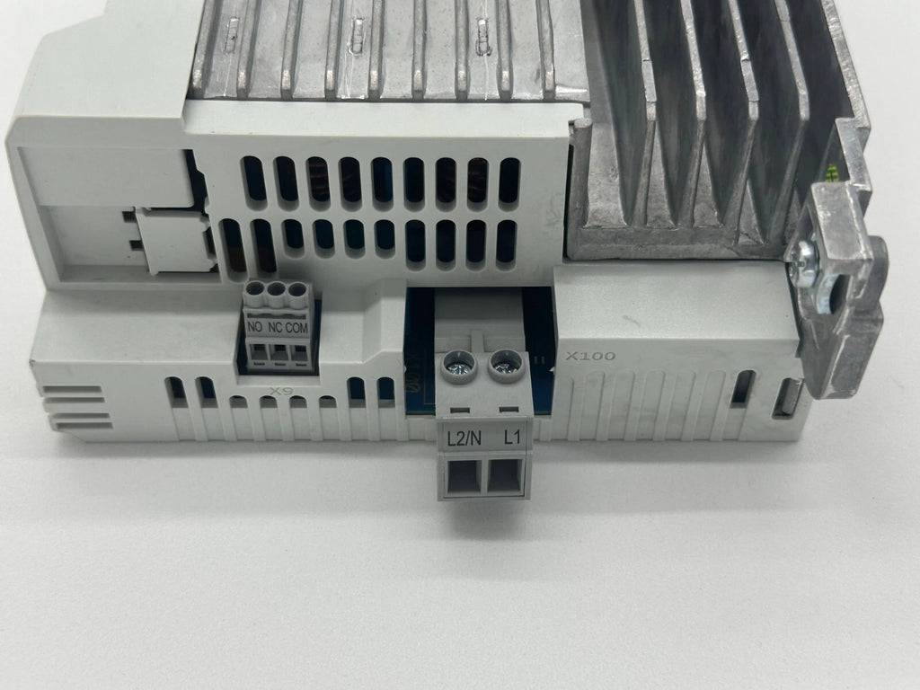 Lenze i510 Frequenzumrichter I51AE215B1001000S – 1,5 kW, 230–240 V, Hochleistungsausführung