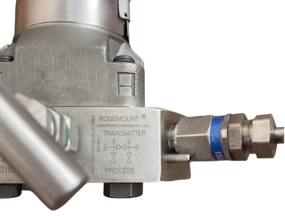 Rosemount 3051S1CD1A2E12A2AB4E1Q4 Intelligenter Drucktransmitter 2000 PSI / 138 bar + Gehäuse 300S2AAE1 + C305121124-0000, Ex d IIC, HART / FOUNDATION Feldbus
