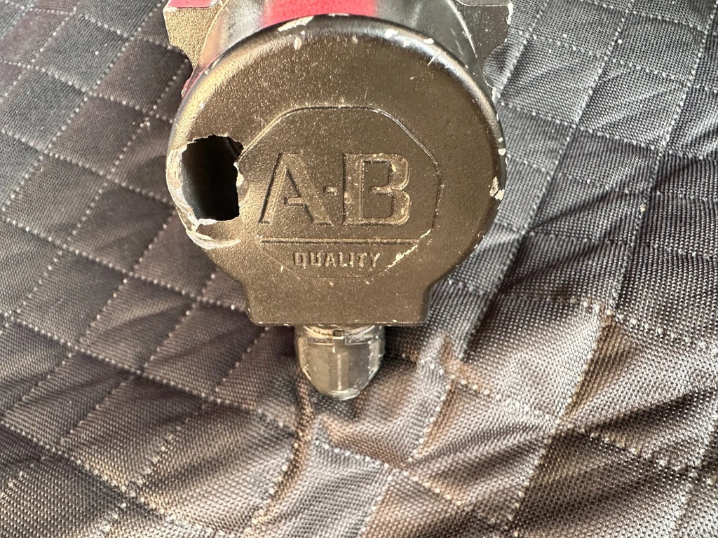 Allen-Bradley Kinetix VP Servo Motor VPL-B0753M-PJ14AA,Ser.A 0.82 kW, 480V, 8000 RPM