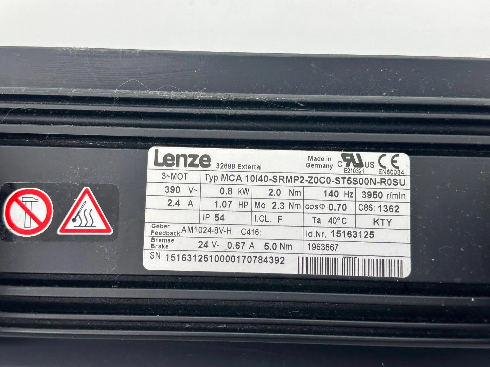 Lenze MCA 10/40-SRMP2-Z0C0-ST5S00N-ROSU AC Servo Motor, 0.8 kW, 390 V, Encoder AM1024-8V-H, Brake
