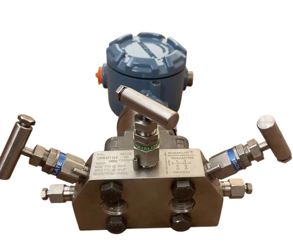 Rosemount 3051S1CD1A2E12A2AB4E1Q4 Intelligenter Drucktransmitter 2000 PSI / 138 bar + Gehäuse 300S2AAE1 + C305121124-0000, Ex d IIC, HART / FOUNDATION Feldbus