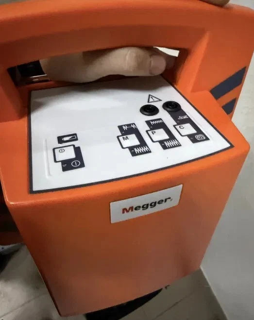 Megger Easyloc Tx Rx Cable & Pipe Locator Set 33 kHz Utility Locator