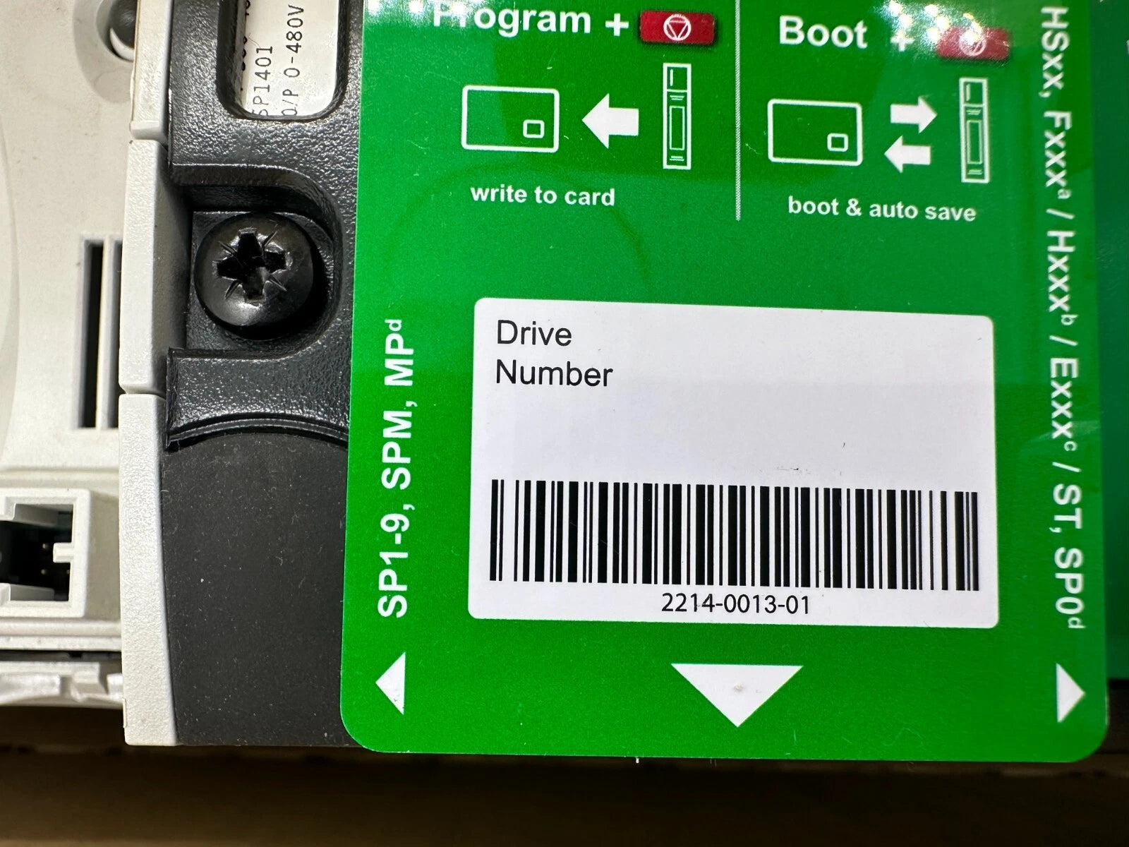 Control Techniques Unidrive SP1401 Wechselrichter 0,75/1,1 kW + EMI-Netzfilter SP1401–SP1403 + 600 W 80 Ω Bremswiderstand