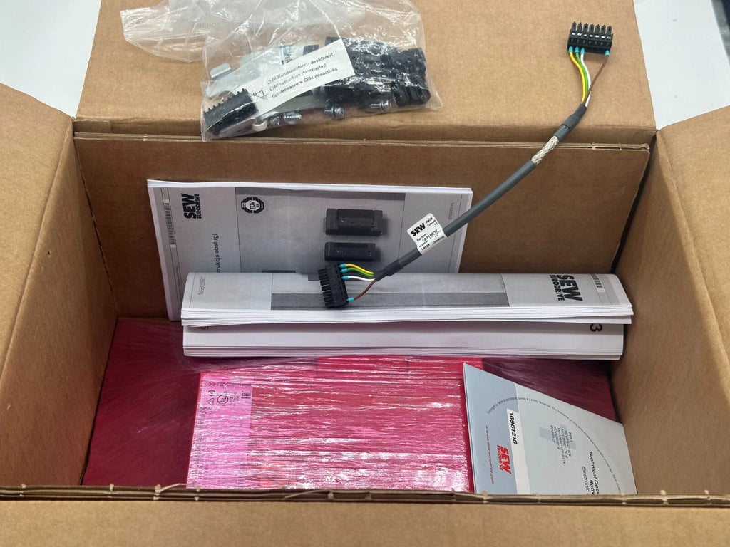 SEW-EURODRIVE MOVITRAC® B MC07B0015-5A3-4-00 / FSC11B / DFE32B Frequenzumrichter