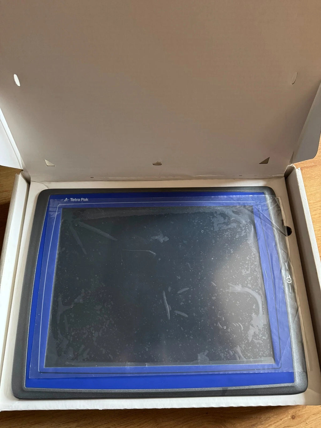 Beijer Electronics E1151 / E1151BE | Panel de operador táctil de 15″, WinCE 4.2, Tetra Pak, 24 VCC